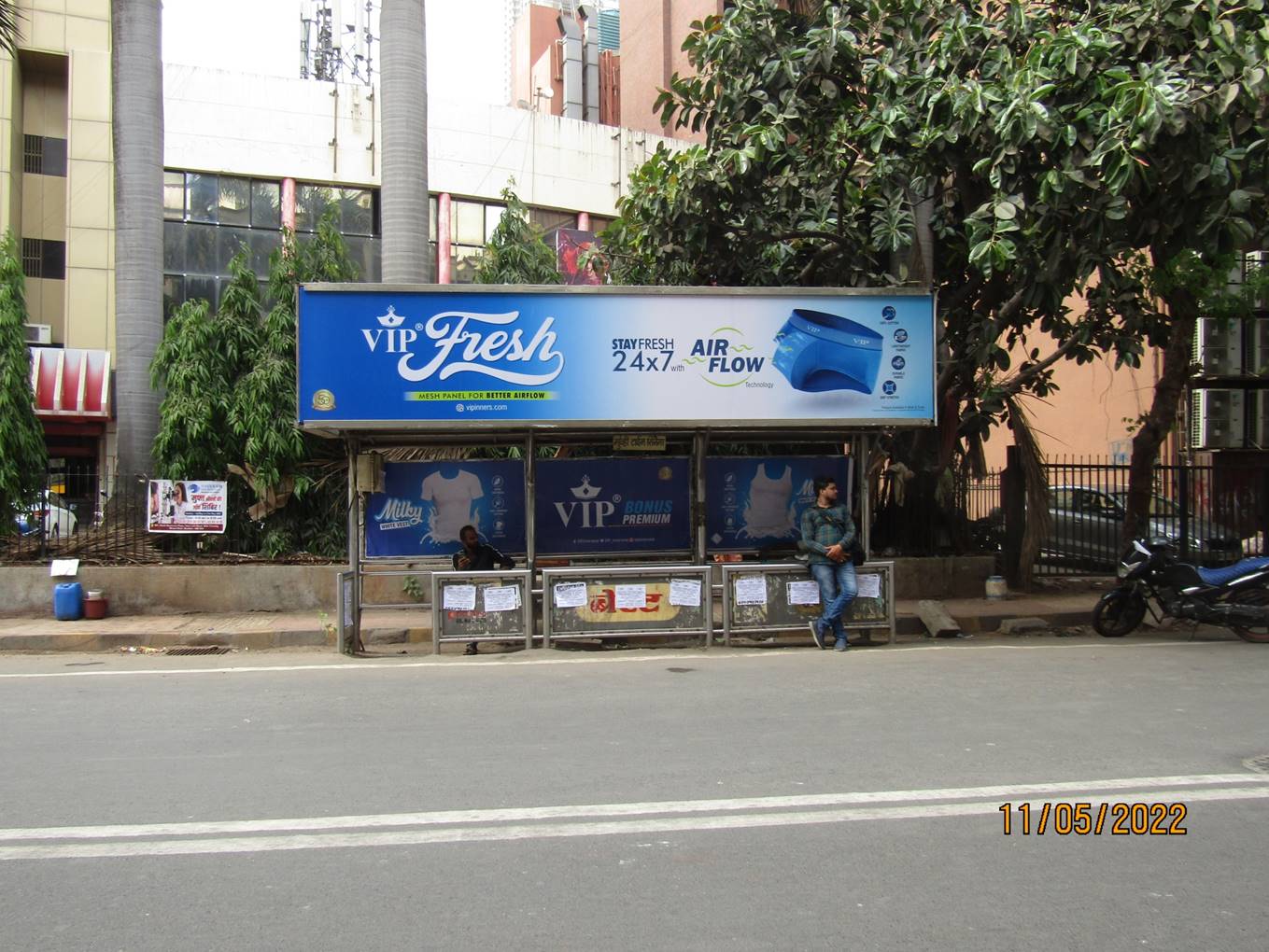 Bus Queue Shelter - Ramchandra Lane - Movie Time Talkies, Malad (W), Mumbai, Maharashtra Bus Queue Shelter - Ramchandra Lane - Movie Time Talkies, Malad (W), Mumbai, Maharashtra
