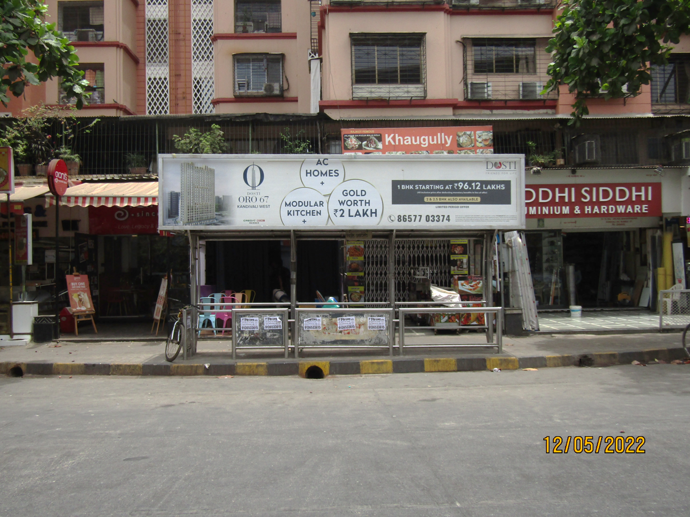 Bus Queue Shelter - Boraspada Road - Panchsheel Apartment/ Anushka,   Kandivali (W),   Mumbai,   Maharashtra