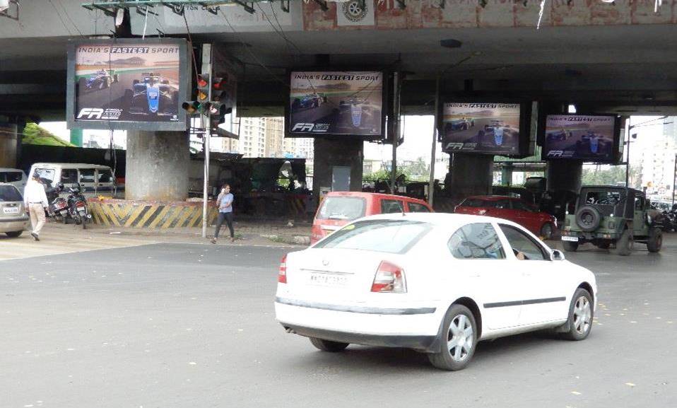 Backlit Boxes - Mahim Causeway Interjunction - towards mahim causeway,   MAHIM CAUSEWAY INTERJUNCTION,   Mumbai,   Maharashtra