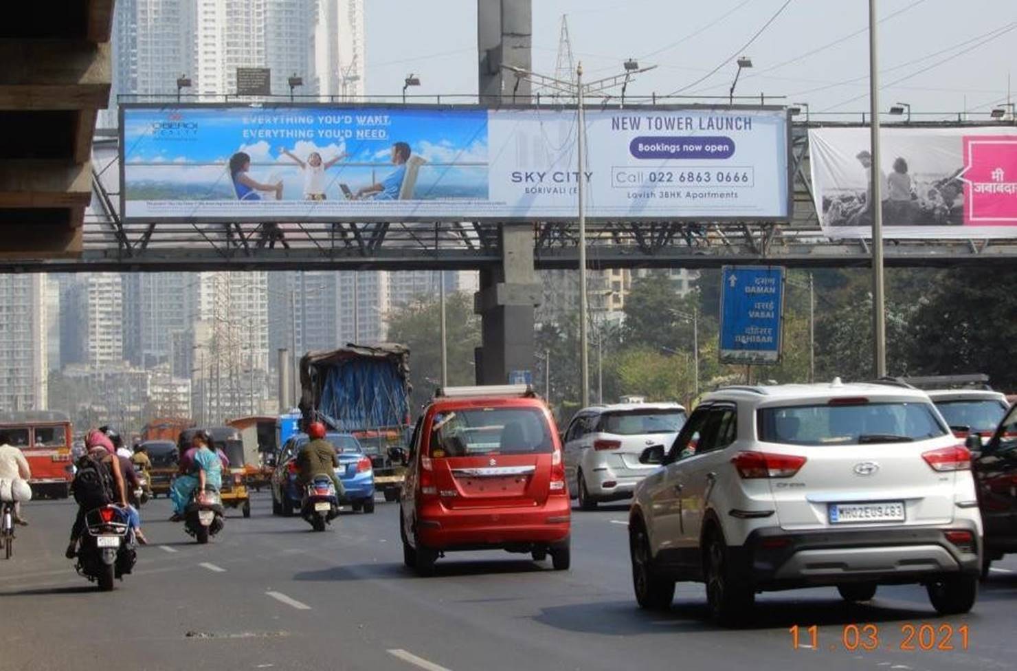FOB - WEH-Goregaon Near Oberoi Mall - towards goregaon,   WESTERN EXPRESS HIGHWAY,   Mumbai,   Maharashtra