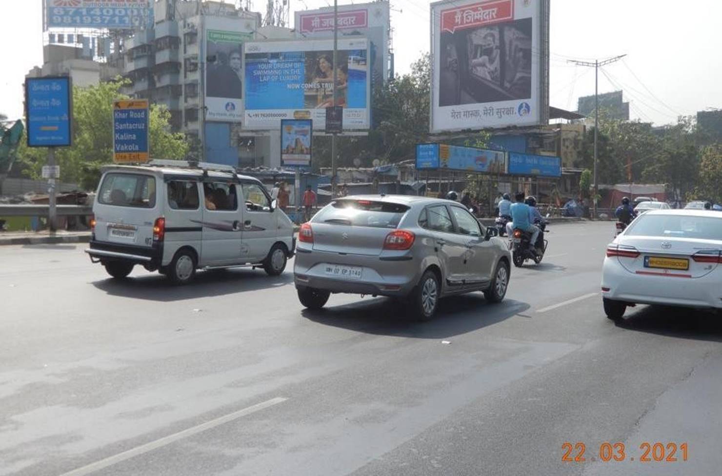 Street Furniture BQS - WEH Vakola Opposite Panbai International School - towards western express highway,   Western Suburb,   Mumbai,   Maharashtra