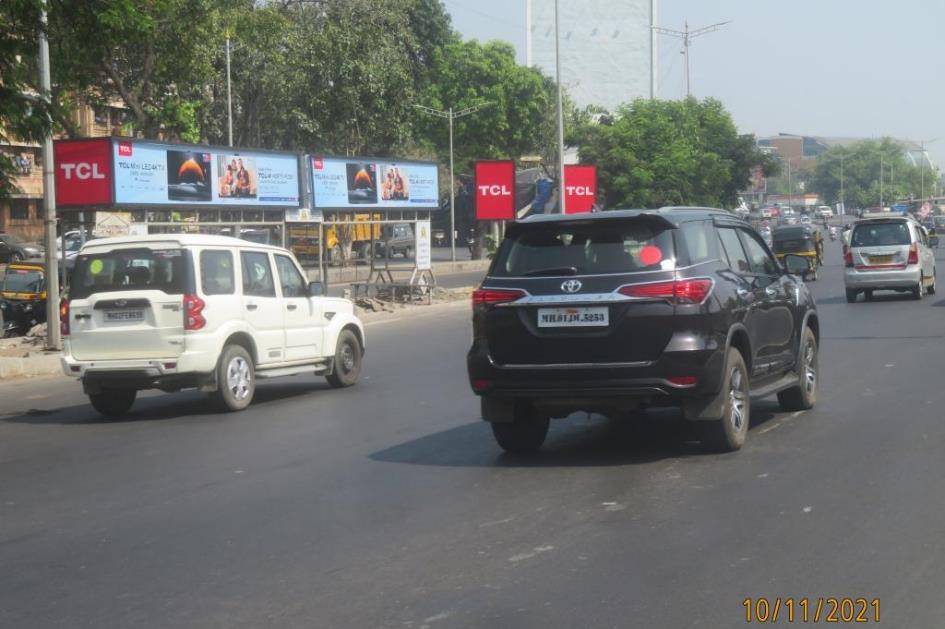 Street Furniture BQS - WEH Towards Domestic airport - towards western express highway,   Western Suburb,   Mumbai,   Maharashtra