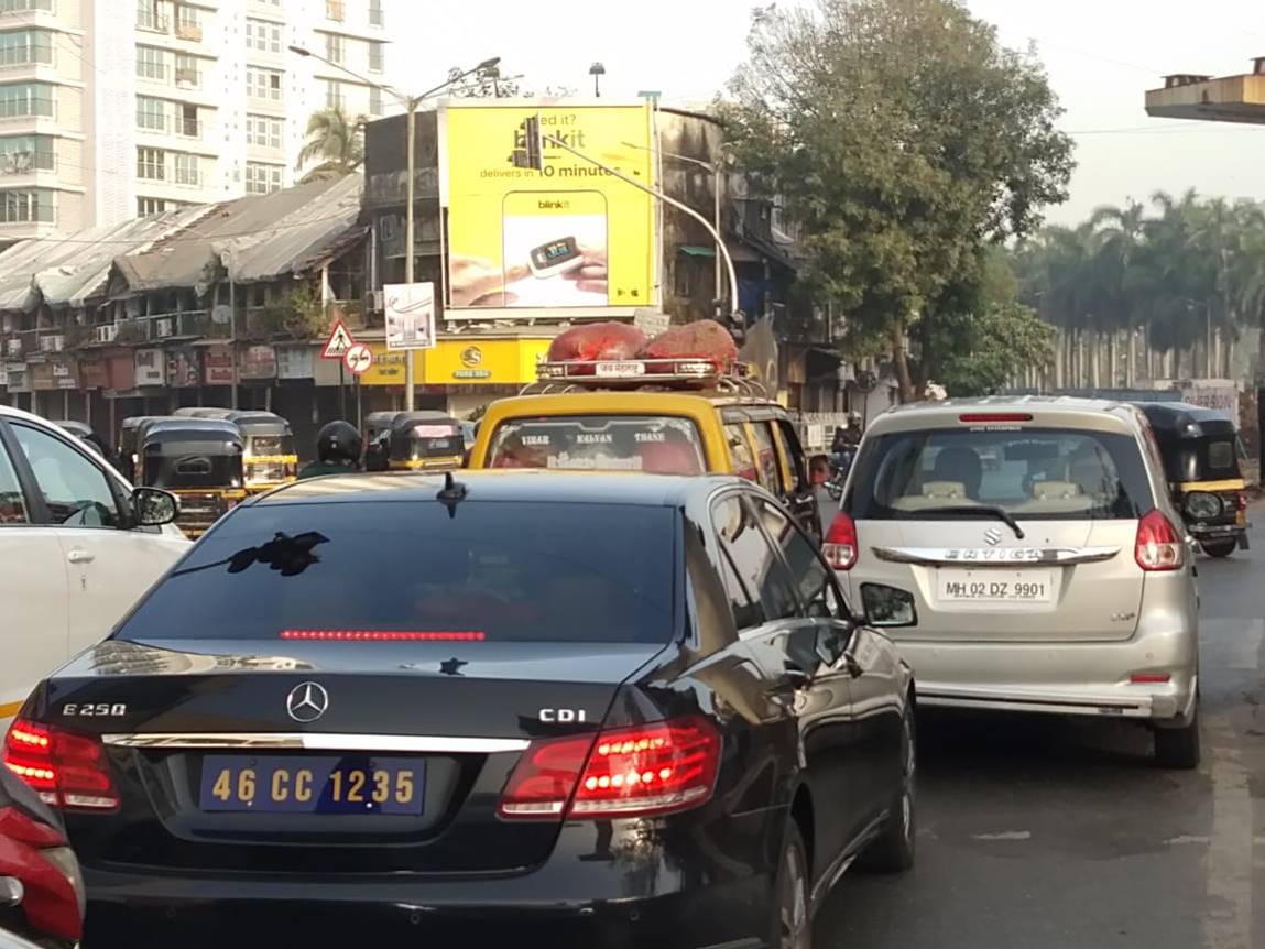 Hoarding - At Lucky Junction,  SV Road-E/T - towards SV Road,   Bandra,   Mumbai,   Maharashtra