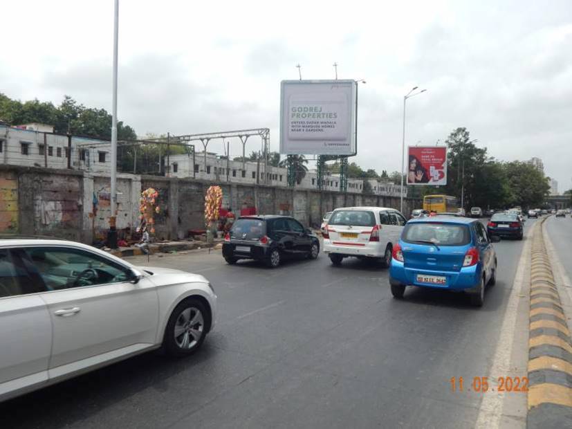 Billboard - Matunga Station Tulsi Pipe Road Nr.big bazaar 1st Site-MT - Nr.big bazaar,   matunga,   Mumbai,   Maharashtra