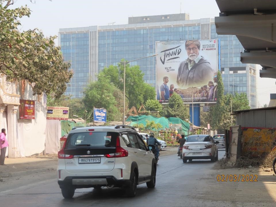 Hoarding - Borivali, On Link Road - Near Eskay Resort, Thane, Thane, Maharashtra Hoarding - Borivali, On Link Road - Near Eskay Resort, Thane, Thane, Maharashtra