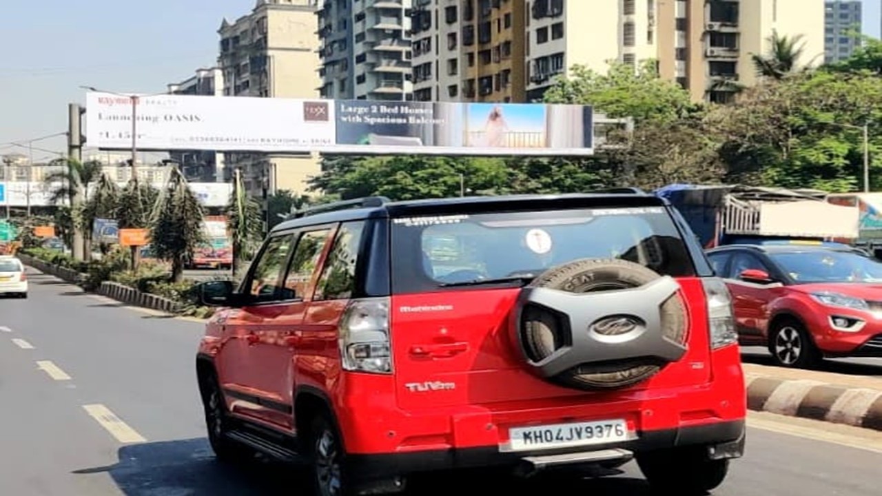 Gantry - EEH Mulund TOLL - towrards Thane,   MULUND,   MUMBAI,   Maharashtra