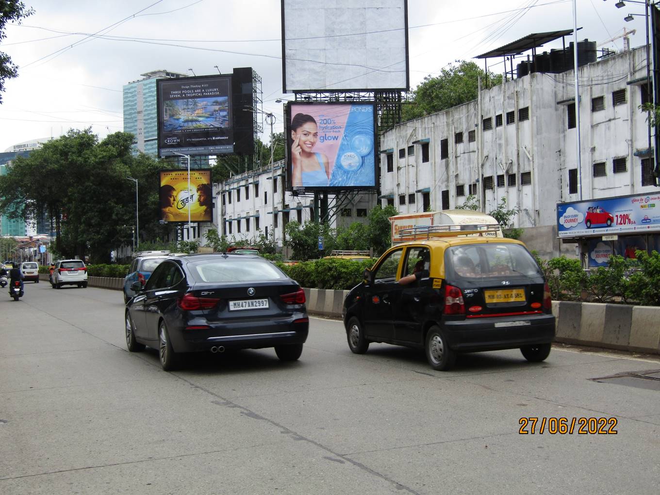 Hoarding - Lower Parel Opp Palladium (No. 7), Lower Parel, Mumbai, Maharashtra Hoarding - Lower Parel Opp Palladium (No. 7), Lower Parel, Mumbai, Maharashtra