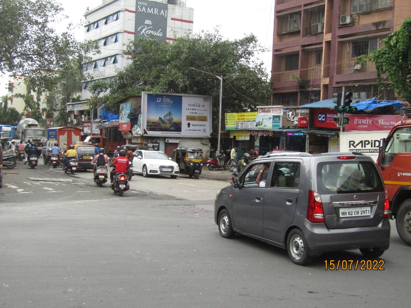 Hoarding - Andheri Gold Spot Junction, Andheri, Mumbai, Maharashtra Hoarding - Andheri Gold Spot Junction, Andheri, Mumbai, Maharashtra