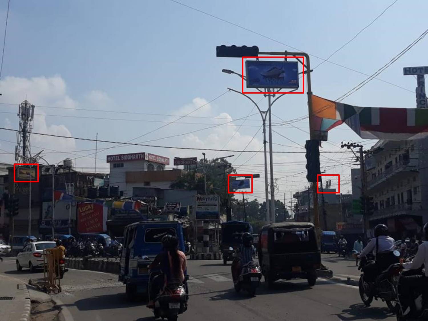 Traffic Signals-Prince Chowk, Dehradoon, Uttarakhand