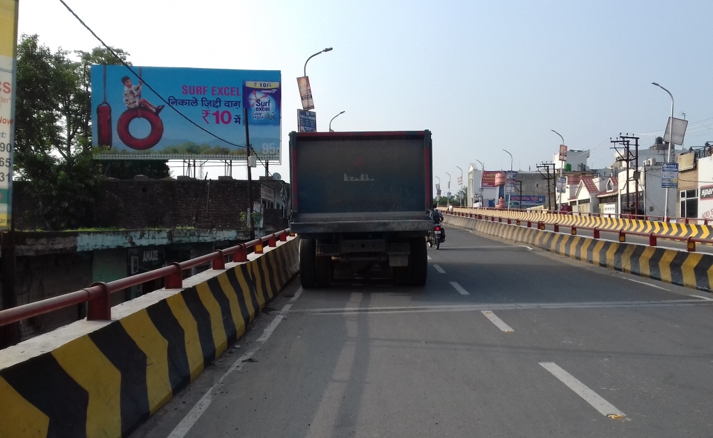 Billboard-Double fatak, Najibabad, Uttar Pradesh, 