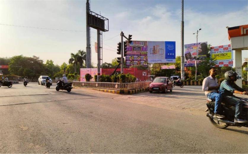 Billboard - Civil Lines Dhobighat Crossing, Prayagraj, Uttar Pradesh Billboard - Civil Lines Dhobighat Crossing, Prayagraj, Uttar Pradesh