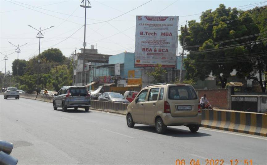 Billboard - Civil Lines Kanpur Road, Prayagraj, Uttar Pradesh Billboard - Civil Lines Kanpur Road, Prayagraj, Uttar Pradesh