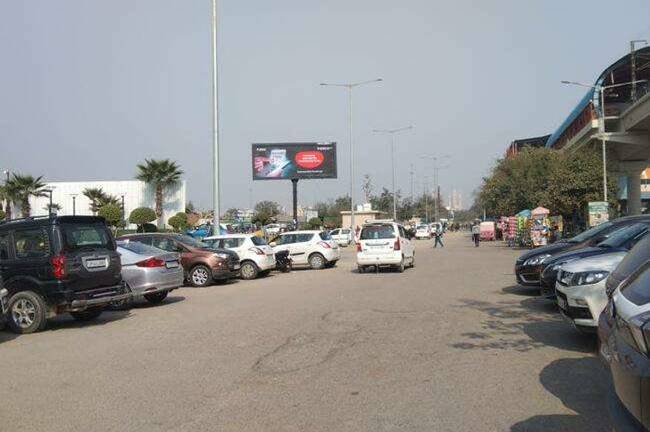 Billboard - Logix Mall
, Noida, Uttar Pradesh