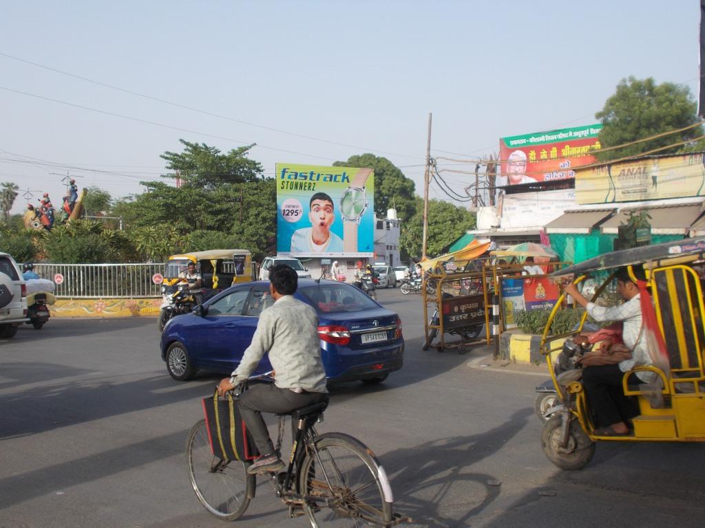 Billboard -Bijlighar, Prayagraj, Uttar Pradesh Billboard -Bijlighar, Prayagraj, Uttar Pradesh
