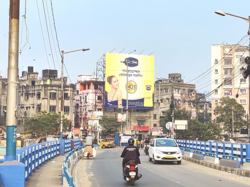 Billboard - Bondel Road Flyover, Kolkata, West Bengal Billboard - Bondel Road Flyover, Kolkata, West Bengal
